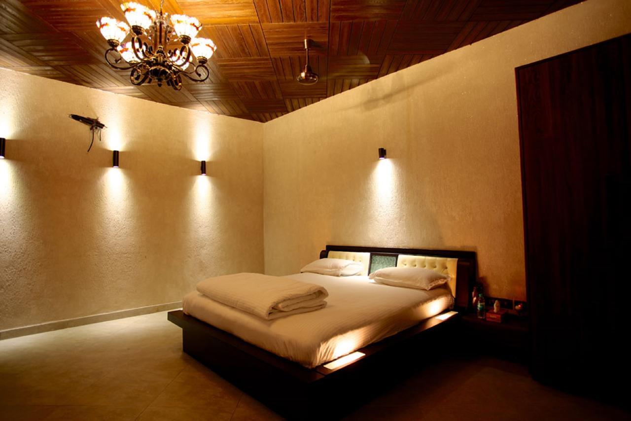 Kino Lakeside Chalet Hotel Lonavla Zewnętrze zdjęcie