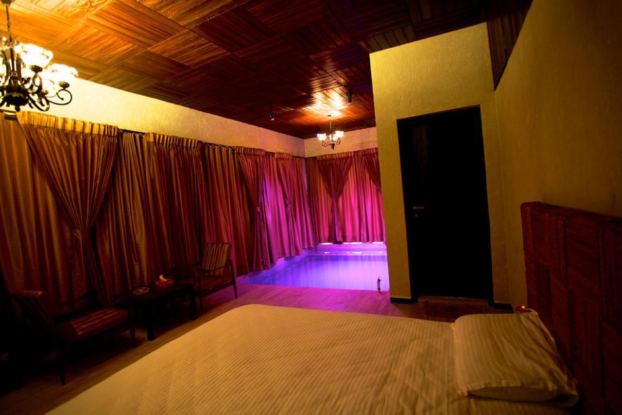 Kino Lakeside Chalet Hotel Lonavla Zewnętrze zdjęcie